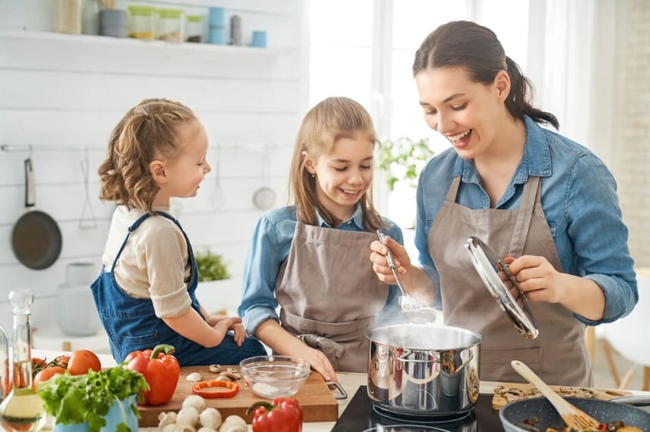 Parent and child spending quality time together demonstrating healthy guilt release and presence